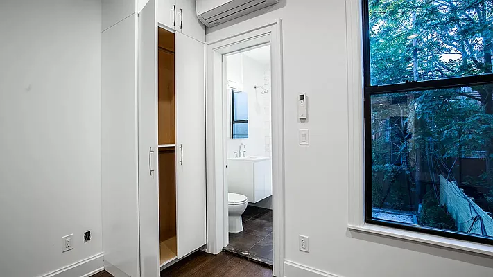 Rented by Compass | media 11