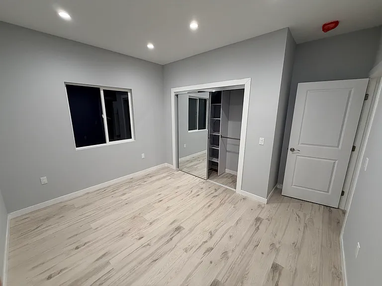 10916 Cantlay St — Photo 3