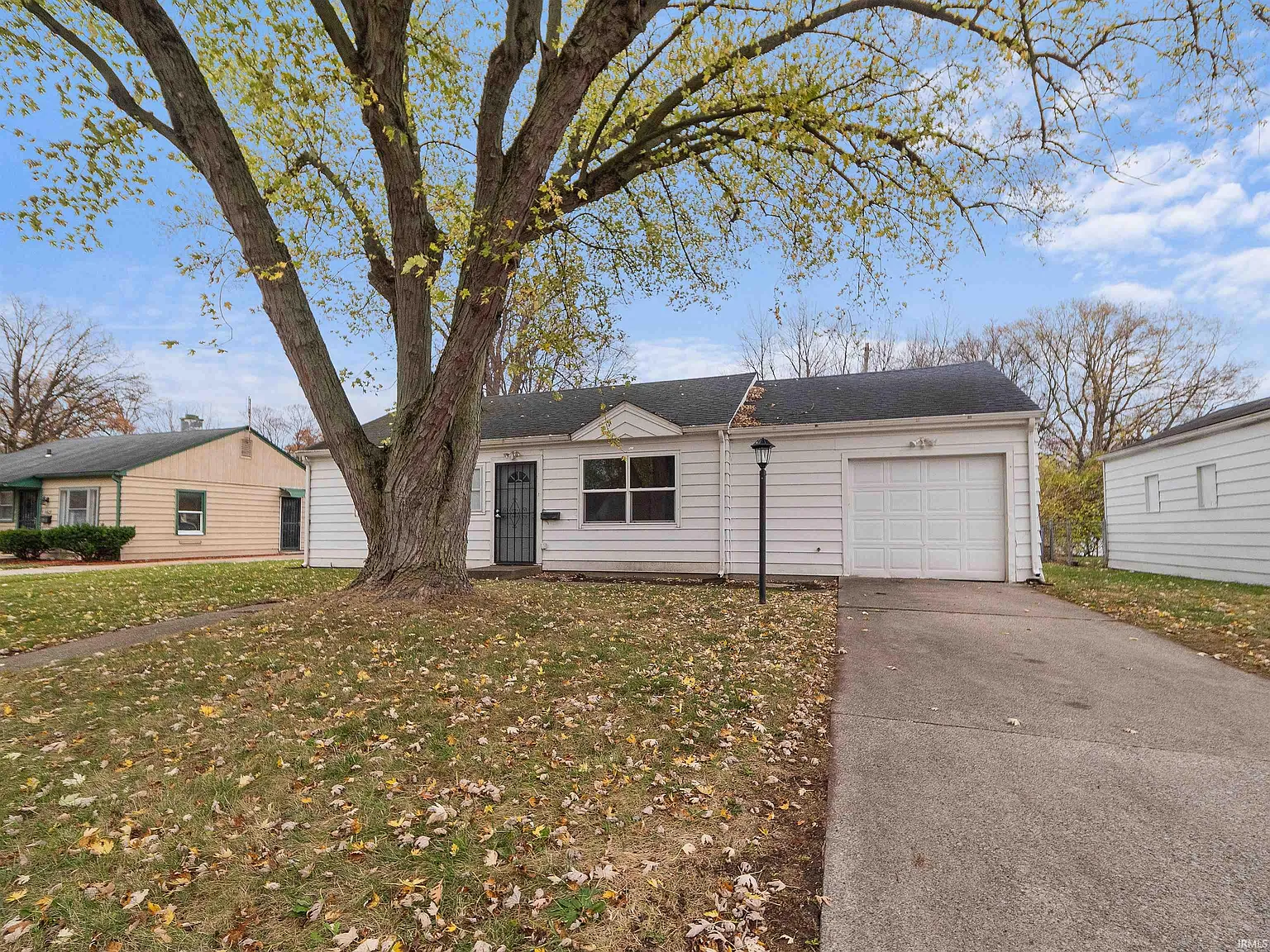 4615 Smith St photo 1