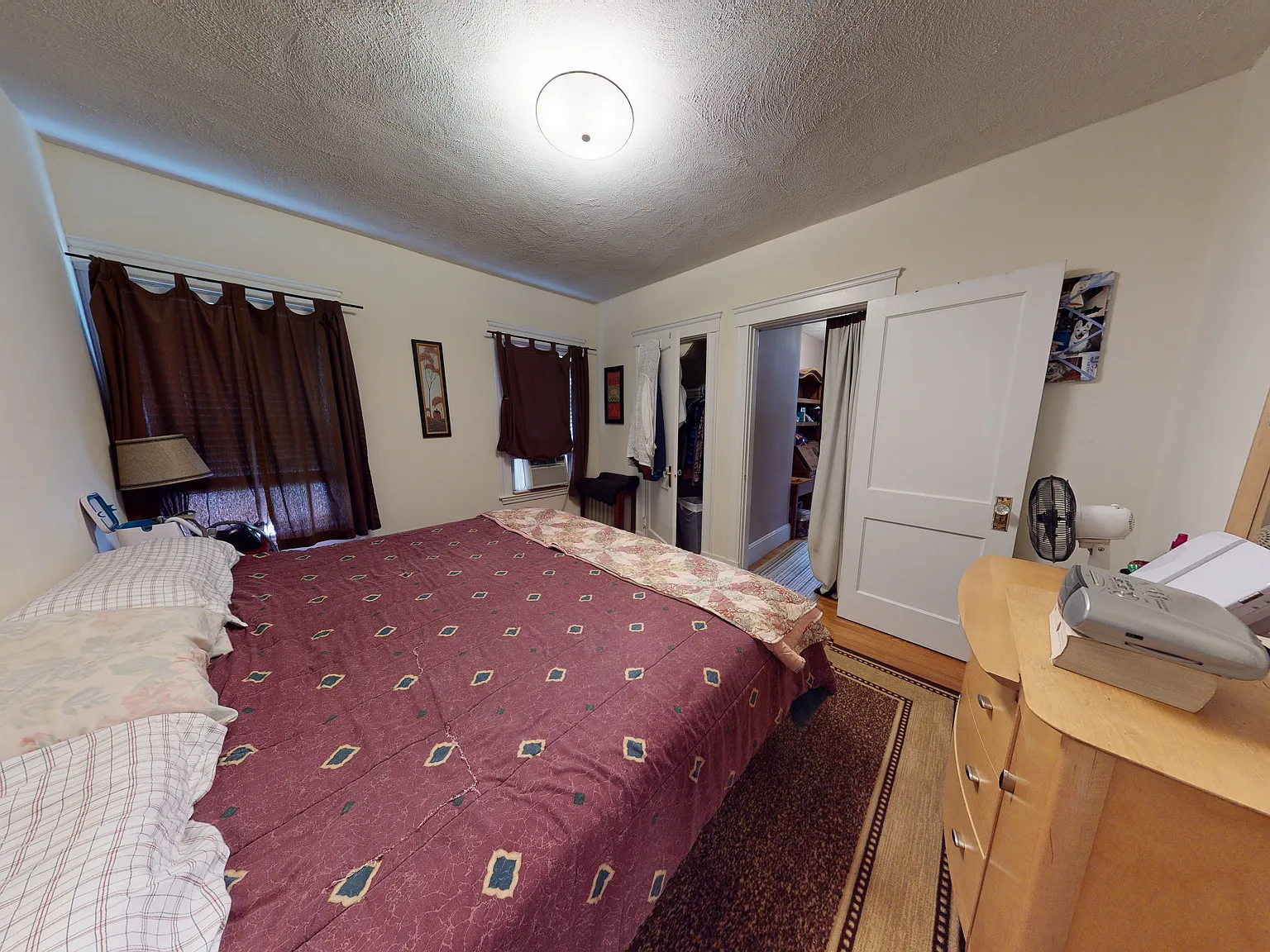 3 bed, 9999 sqft, $3,350 — Photo 4