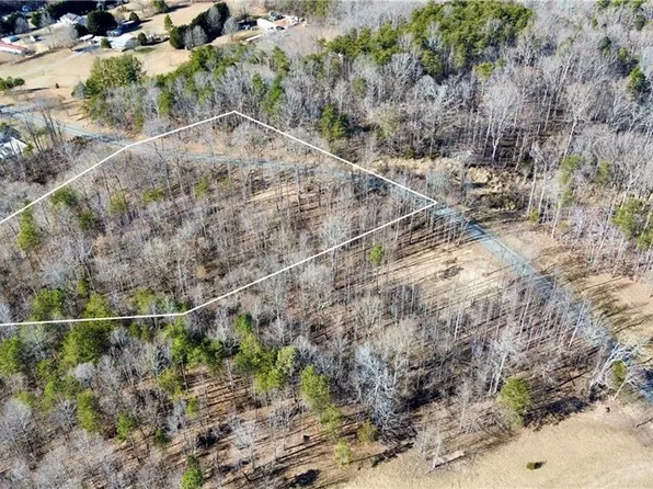 4056 Rolling Hill Dr #8, Tobaccoville, NC 27050