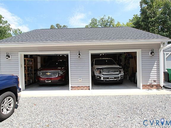 3rd image of 1255 Ashdale Rd