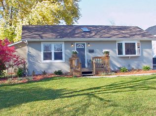 3232 Green St, Steger, IL 60475