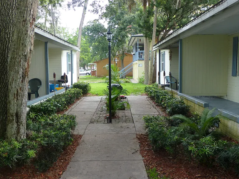 529 S Palmetto Ave — Photo 2