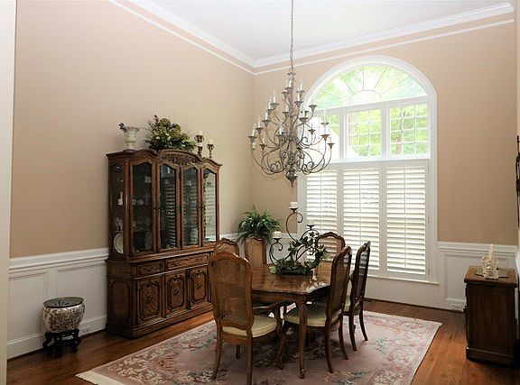 5th image of 521 Ashbury Dr