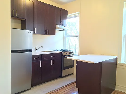 Rented by Uptown Flats LLC | media 7