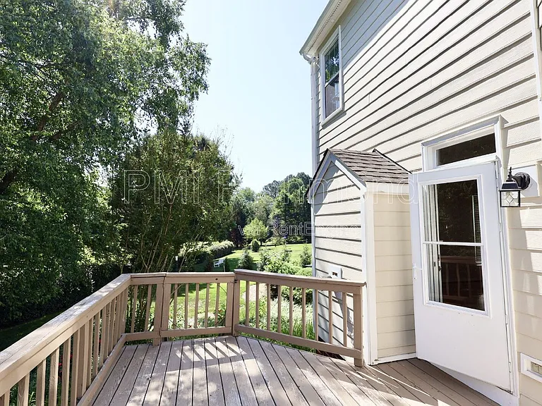 6004 Manor Park Ter — Photo 39