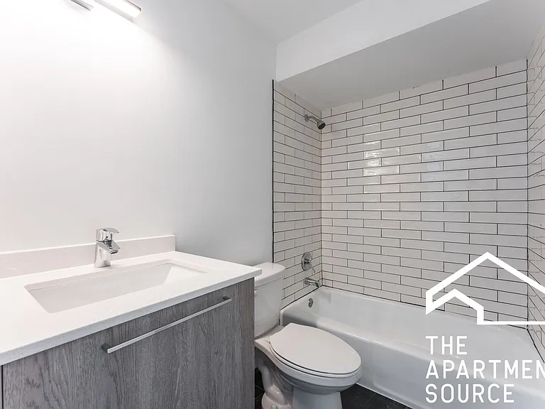 7621 N Sheridan Rd #1D — Photo 8