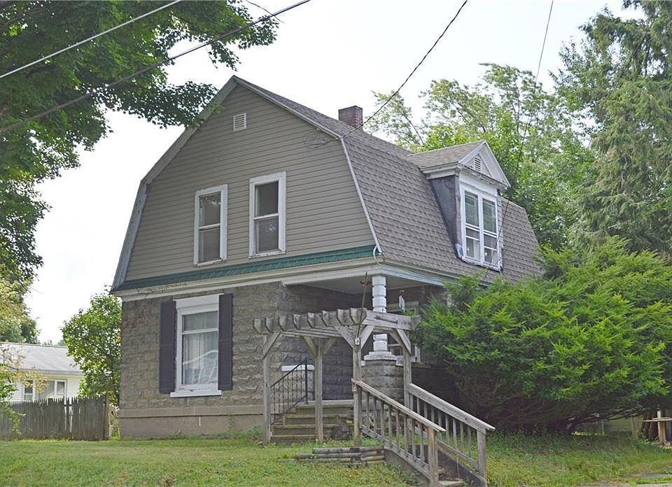 1st image of 25 W Chadakoin St