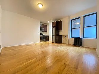 Rented by Lang Realty LLC