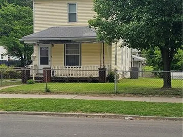 5507 S 2nd St, Saint Joseph, MO 64504