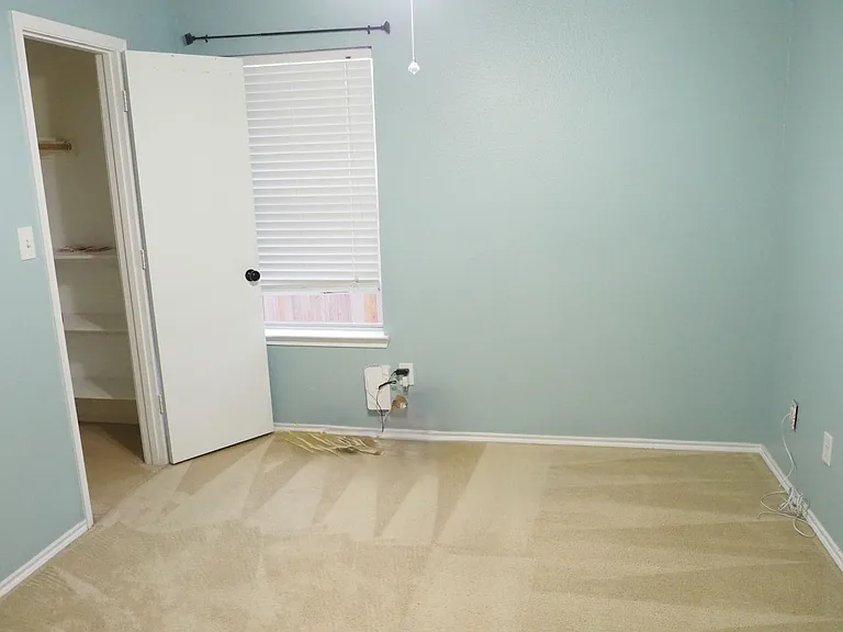 511 Lonestar Park Ln — Photo 17