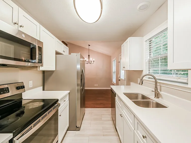 4936 Deerhaven Dr — Photo 8
