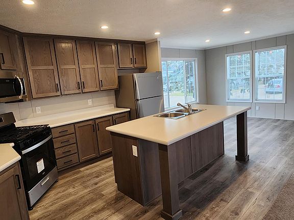 3rd image of 13808 Hyde Ct #11