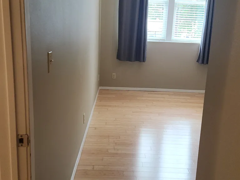 Entrance to ensuite bedroom