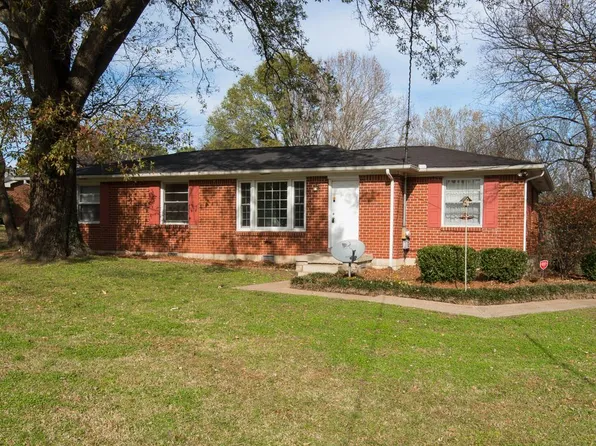 390 Coventry Dr, Nashville, TN 37211