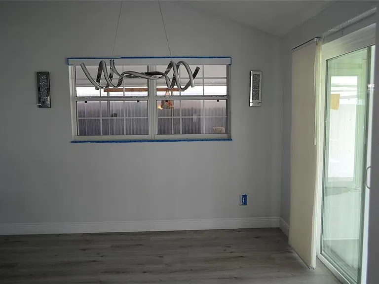 8201 Donaldson Dr — Photo 10