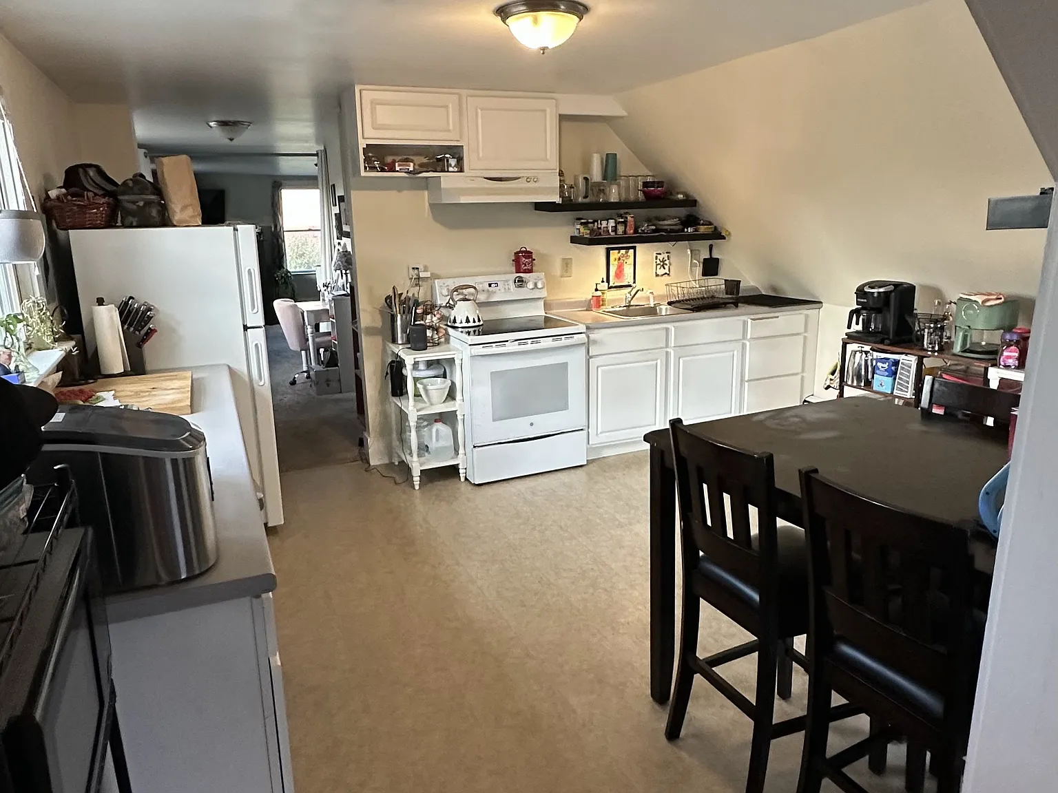 2 bed, 1026 sqft, $2,100 — Photo 4