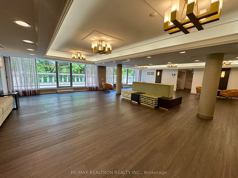 388 Bloor St E #1107 — Photo 35