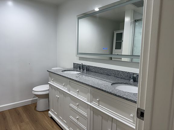 3rd image of 7949 Selma Ave #104