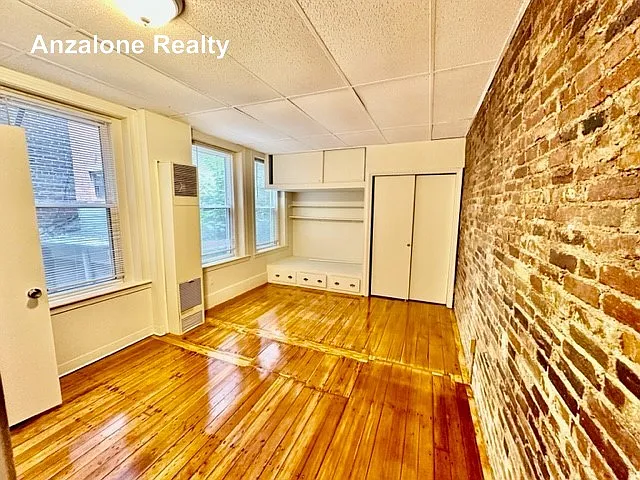 23 Sheafe St #4R — Photo 6