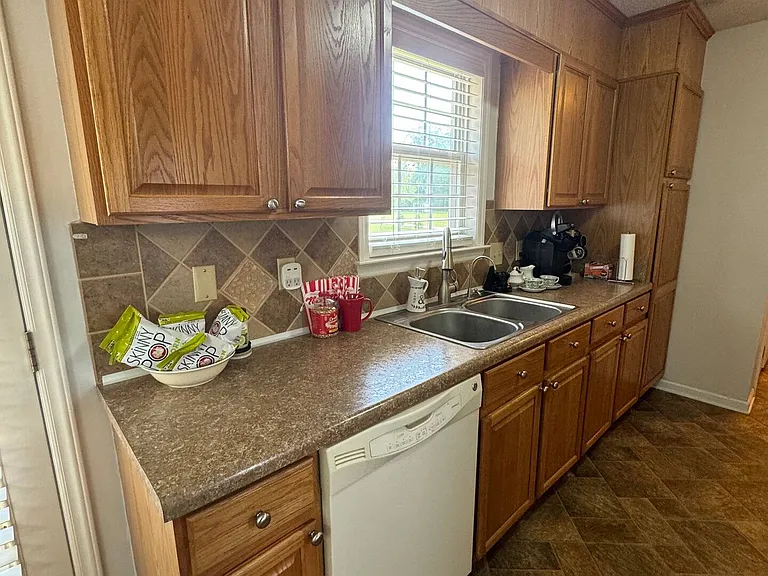 102 Tesi Ct — Photo 21