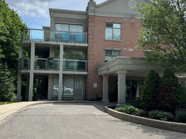 245 Pine Grove Rd #108, Vaughan, ON L4L 2H7