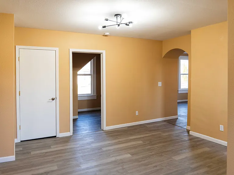 34 Budlong St #1 — Photo 6