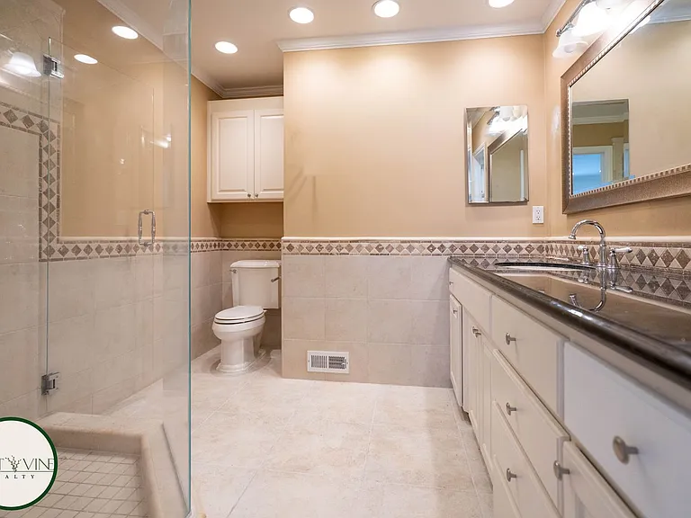 1492 Walbrook Dr — Photo 16