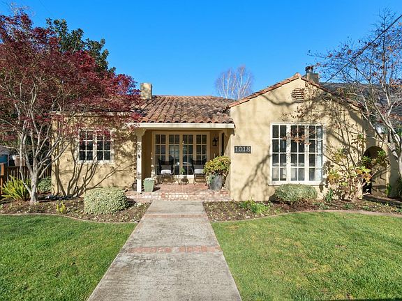 3rd image of 1018 Carolyn Ave