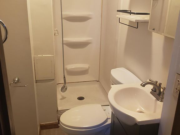 3rd image of 923 S Rogers St #3