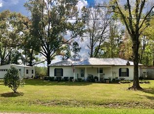 474 Land Dr, Wewahitchka, FL 32465