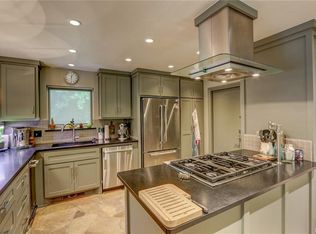 8208 Golden Oaks Rd, Oklahoma City, OK 73127