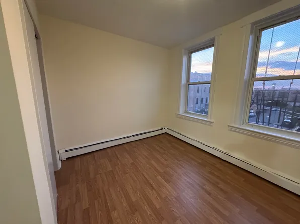 4306 Kennedy Boulevard image 5 of 11