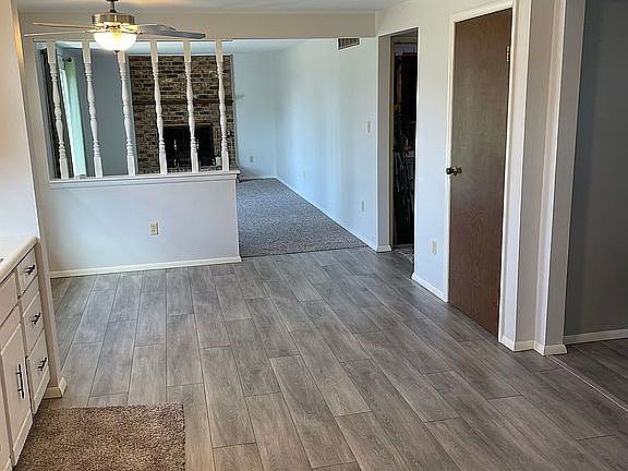 3rd image of 4701 Strathaven Dr