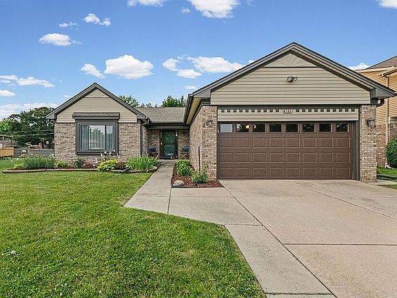 2nd image of 4785 Kingswood Dr
