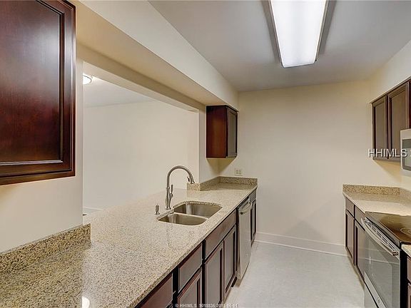 3rd image of 34 Forest Beach Dr APT A-4
