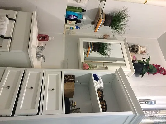 Rented by Pink Stone Realty LLC | media 9