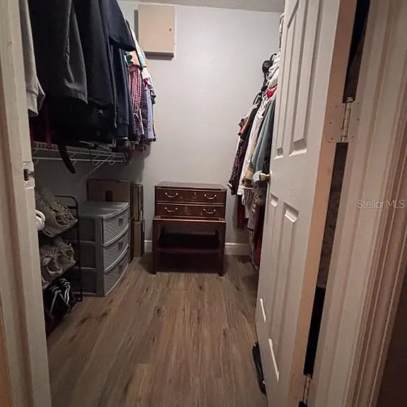 1004 Chateau Cir — Photo 31