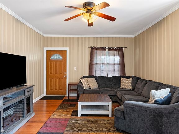 4th image of 4000 W 224th St