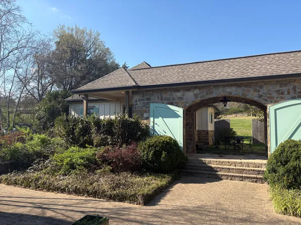 2323 Robinson Rd #1, Knoxville, TN 37923