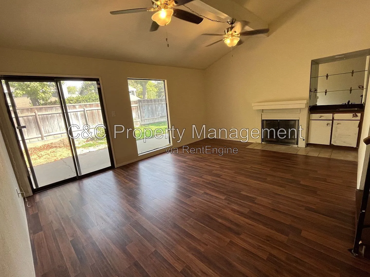 3 bed, 2.0 bath, 1440 sqft, $1,900 — Photo 4