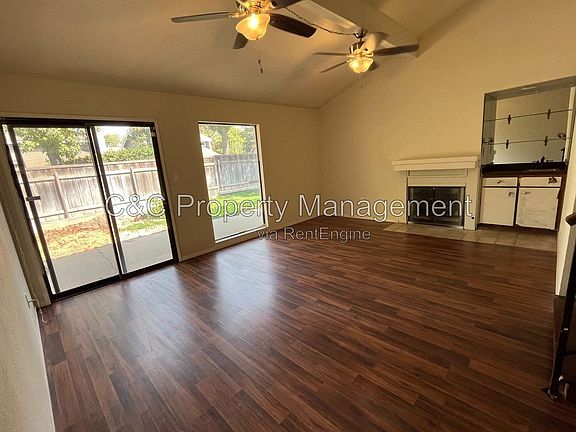 4th image of 3350 M St APT 39