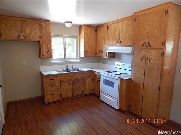 3rd image of 6967 Calaveras Ct