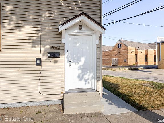 3rd image of 4932 Reuter St