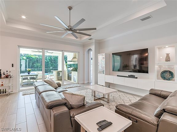 4th image of 1240 Caloosa Pointe Dr