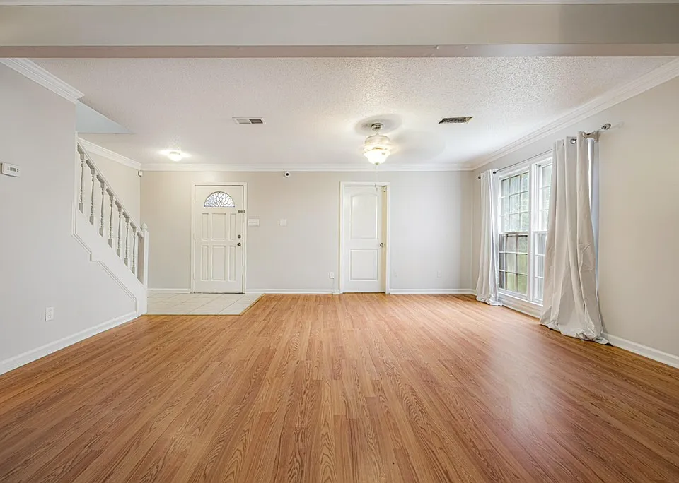 3968 Sawgrass Dr