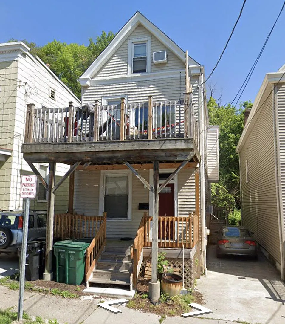 420 Ada St — Photo 1