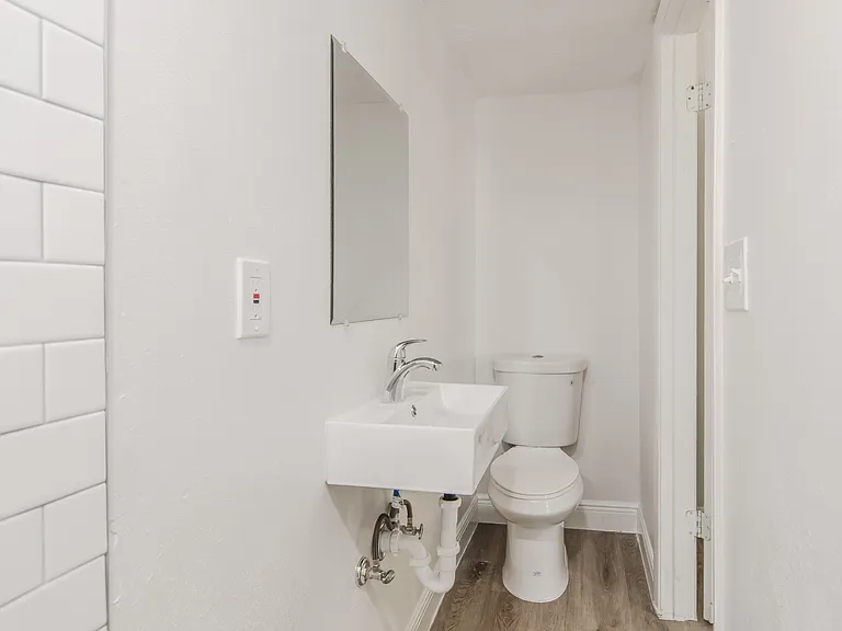 1119 S Mills Ave #A — Photo 14