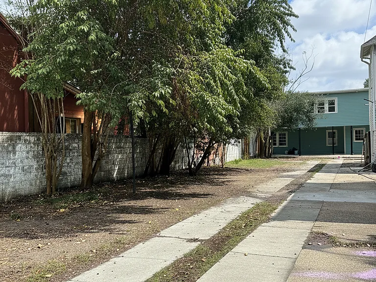 720 Spain St #2A — Photo 8